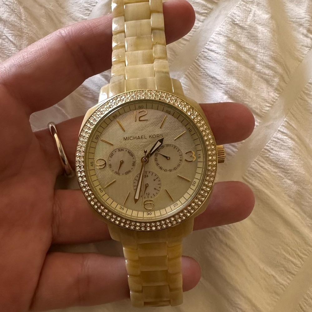 Michael Kors tan tortoise watch